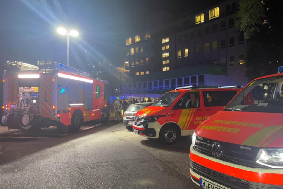 Am Sonntagabend hat es in der Paracelsus-Klinik am Silbersee in Langenhagen gebrannt. Eine 52-jährige Patientin kam ums Leben.