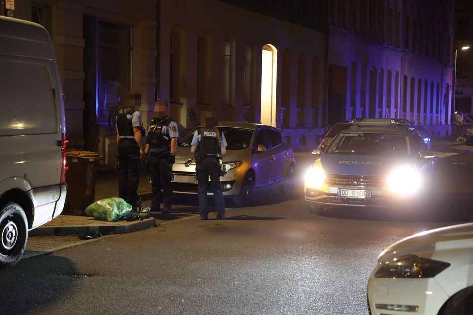 Heftige Schlägerei auf der Tschaikowskistraße in Chemnitz: Die Polizei rückte in der Nacht von Samstag auf Sonntag aus.