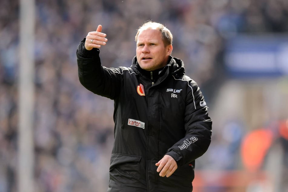 Der frühere Profi sattelte später zum Trainer um, betreute zweimal für ein Spiel die Energie-Profis als Interimstrainer. (Archivbild aus 2015).