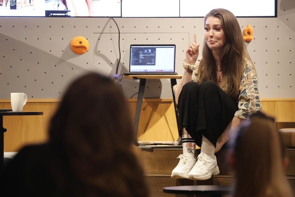 "OnTourWithBambi" gab einen Einblick in ihren Werdegang.