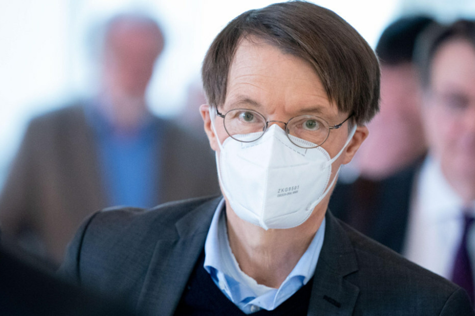 Karl Lauterbach (SPD) geht weiter von steigenden Infektionszahlen aus.