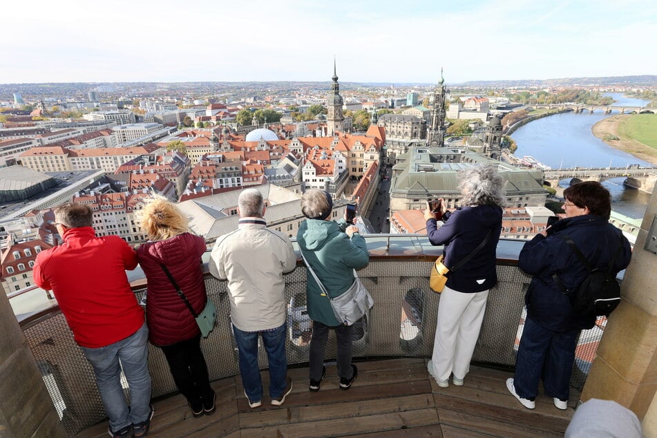 Blick von der Frauenkirche. Wer da nicht sein Handy zückt ...