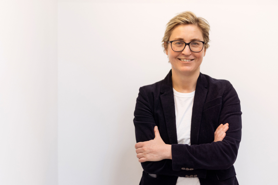 Die Linken-Chefin hat große Pläne für die Sozialpolitik in Deutschland. Eine Änderung sieht die Erhöhung von Hartz-IV vor.