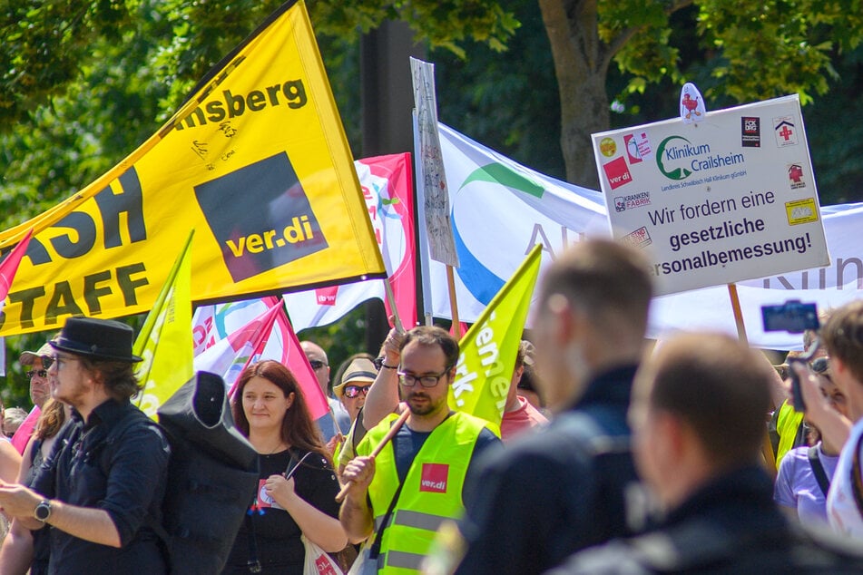 Die Gewerkschaft Verdi hatte zur Demo vor der Gesundheitsministerkonferenz in Magdeburg aufgerufen.