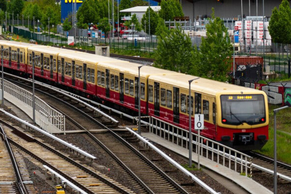 Berlin: Neue Quote zeigt: Ein Viertel der S-Bahnen fährt nicht pünktlich!