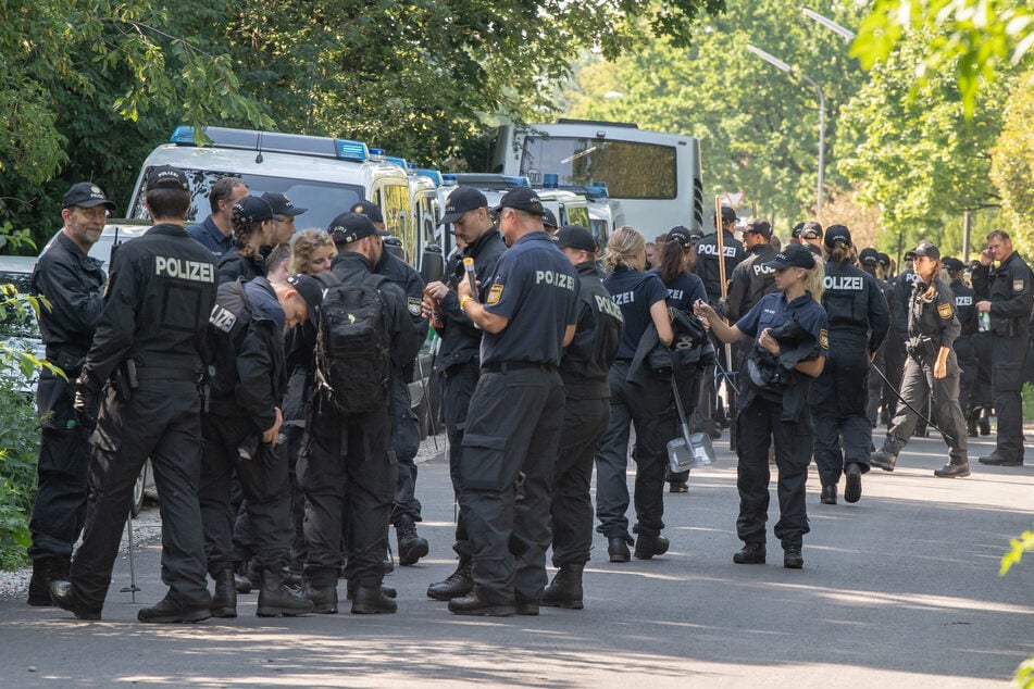 Die Leichen der beiden Frauen konnten trotz großer Suchaktionen in Bayern bis zum heutigen Tag nicht gefunden werden.