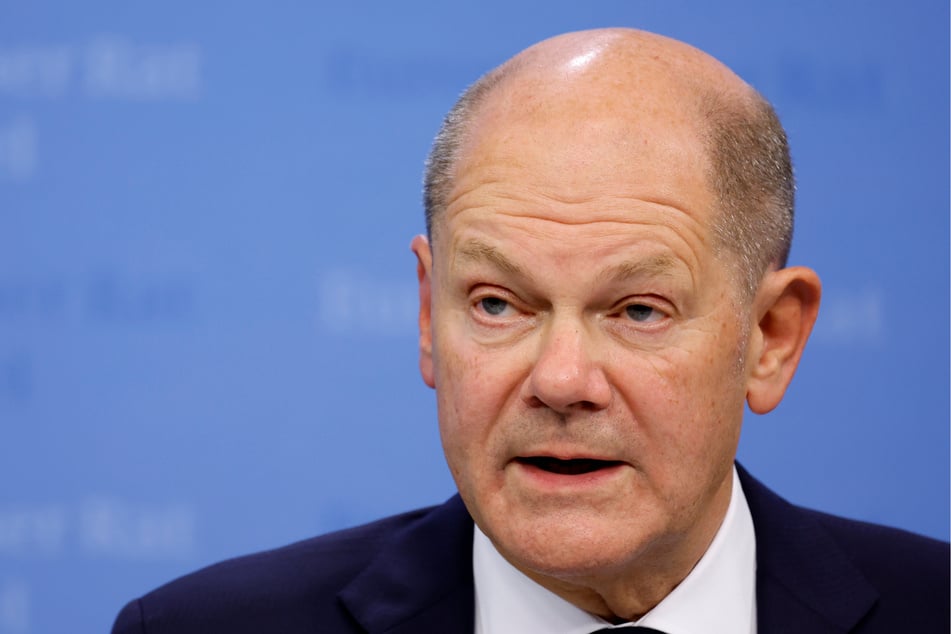 Kanzler Olaf Scholz (66, SPD) spricht sich für eine Verknüpfung des Mindestlohns an allgemeine Lohnentwicklung aus.