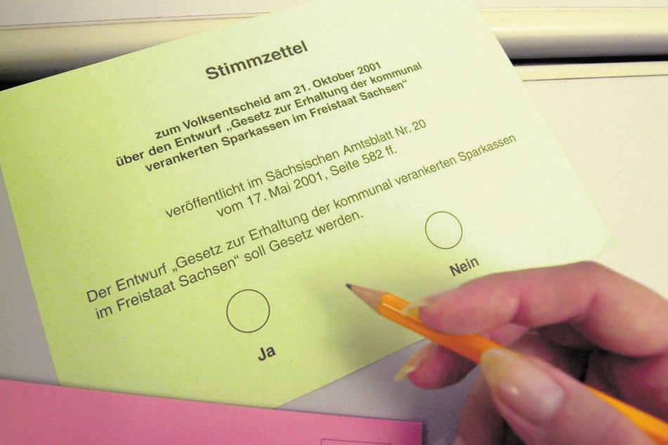 Bisher gab es nur einen einzigen Volksentscheid in Sachsen. 2001 durften die Wähler über den Erhalt der kommunalen Sparkassen abstimmen.