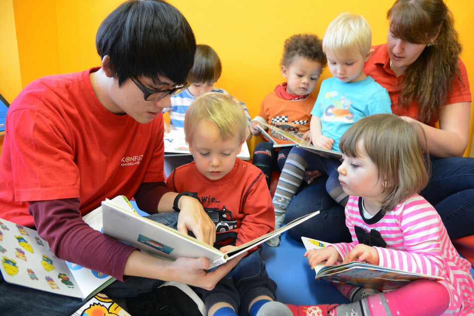 Eltern müssen für die Betreuung ihrer Kinder ab September wieder mal mehr bezahlen.