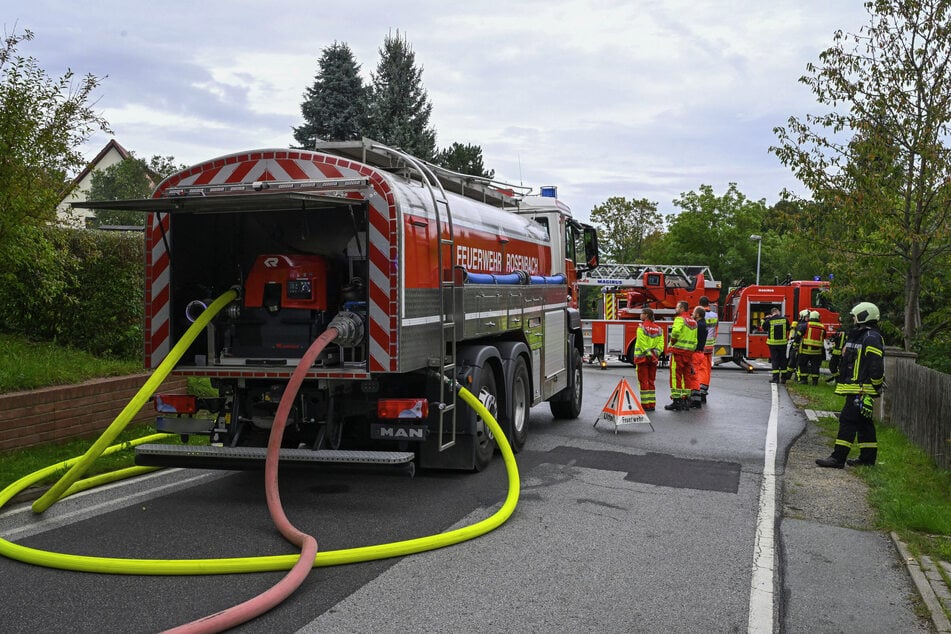 Die Feuerwehr war mit mehreren Wagen im Einsatz.