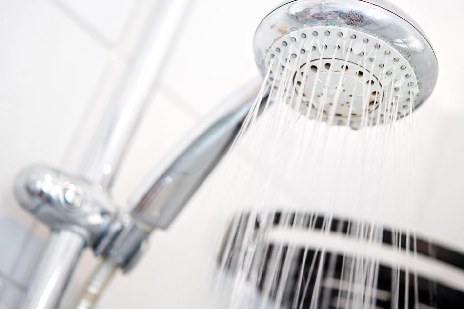 Eine 23-jährige Zeugin nannte es "maximal ekelhaft", dass sie beim Duschen heimlich gefilmt wurde. (Symbolbild)