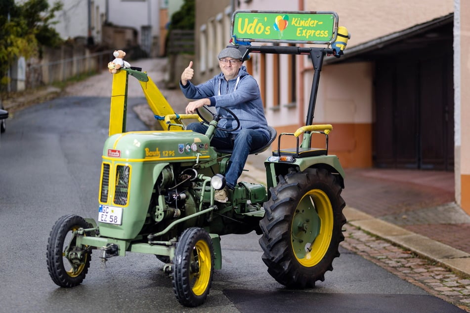 Udo Friedrich (55) fuhr mit seinem Oldtimer-Traktor dieses Jahr eine Rekordsumme ein.