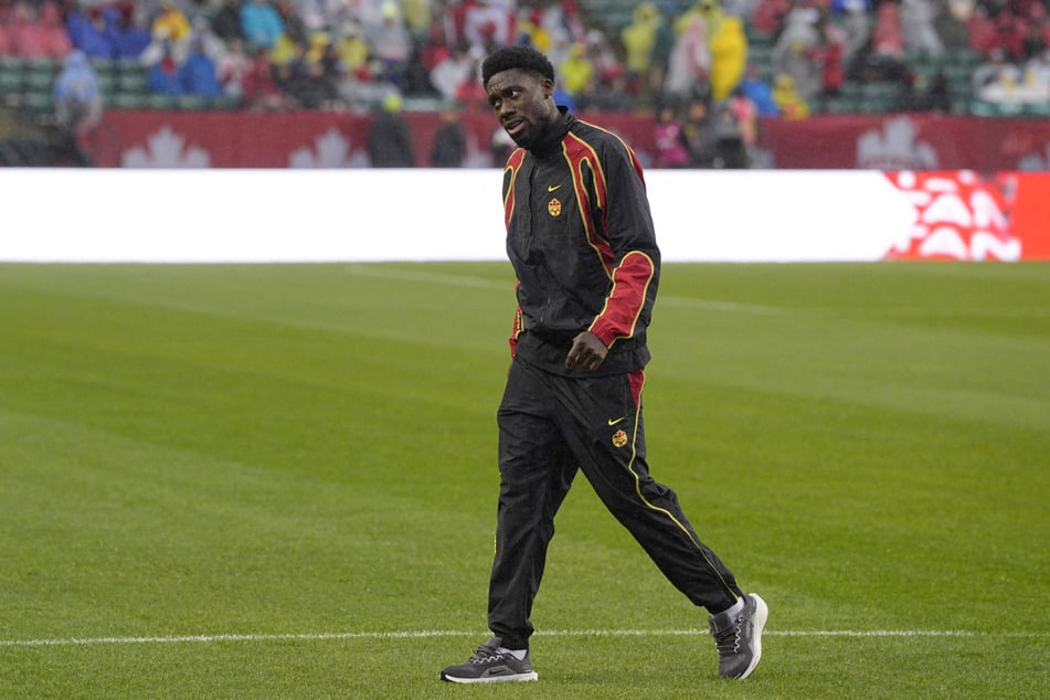 kann beim ersten Kanada-Match nur zuschauen: Alphonso Davies (25).