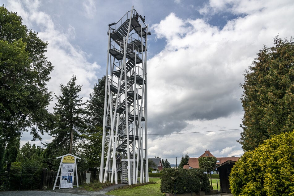 Der Stahlturm in Remtengrün wurde 2020 gebaut.