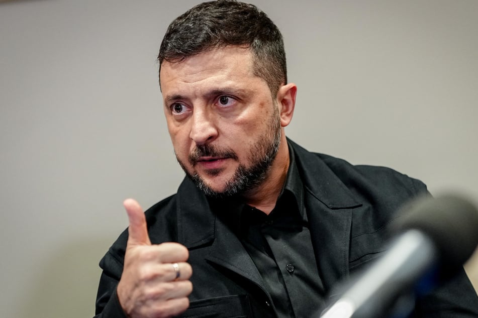 Der ukrainische Präsident Wolodymyr Selenskyj (47) überrascht am Abend mit einer Erfolgsmeldung.