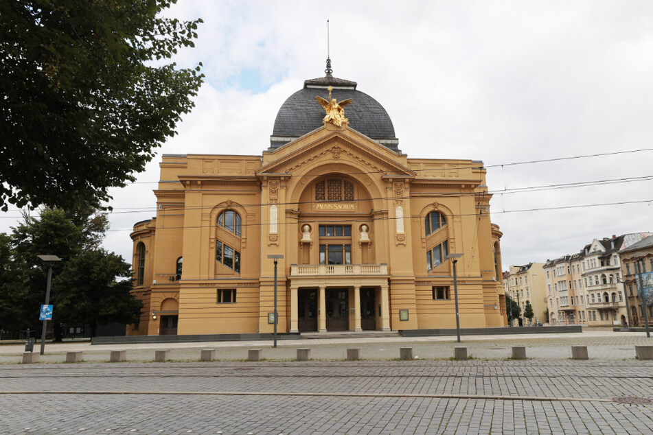 Blick auf das Große Schauspielhaus des Theaters Altenburg-Gera. Auch hier bleiben die Sitze weiterhin leer.