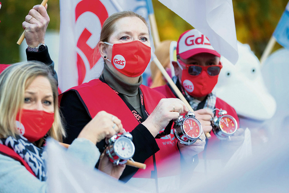 Die Tarifverhandlungen in Potsdam wurden von Demonstrationen von Gewerkschaftsmitgliedern begleitet.