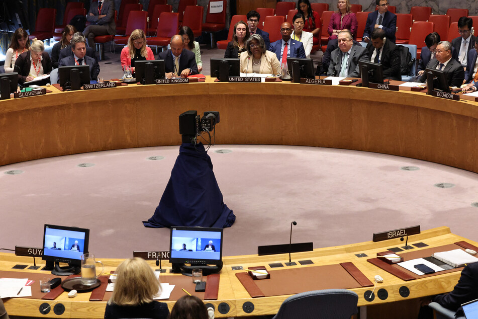 The US called Thursday for two permanent seats on the UN Security Council to be reserved for African nations, alongside a rotating seat for small developing island nations.