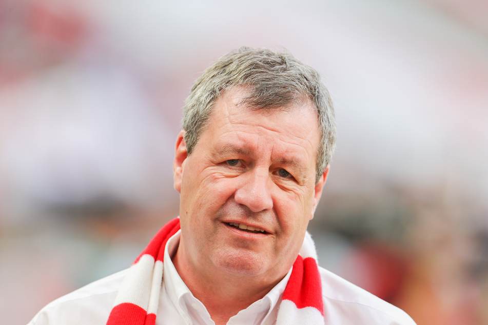 FC-Präsident Werner Wolf (67) äußerte sich enttäuscht über das Verhalten der Randalierer, deren Aktion erneut ein schlechtes Licht auf den 1. FC Köln wirft.