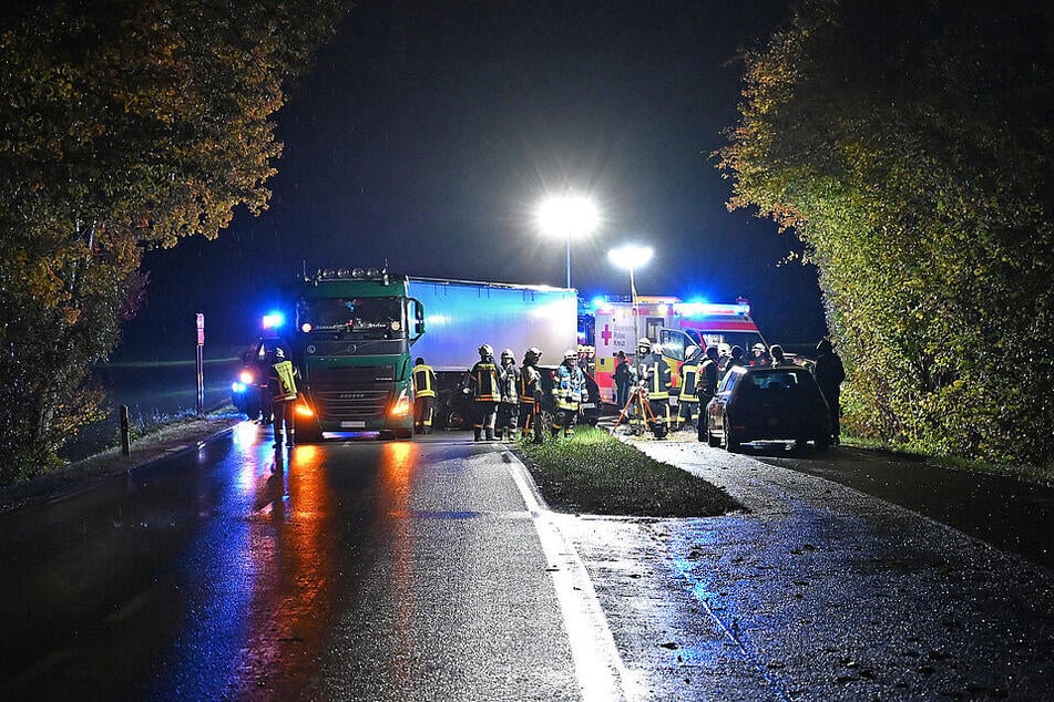 Zahlreiche Rettungskräfte waren im Einsatz.