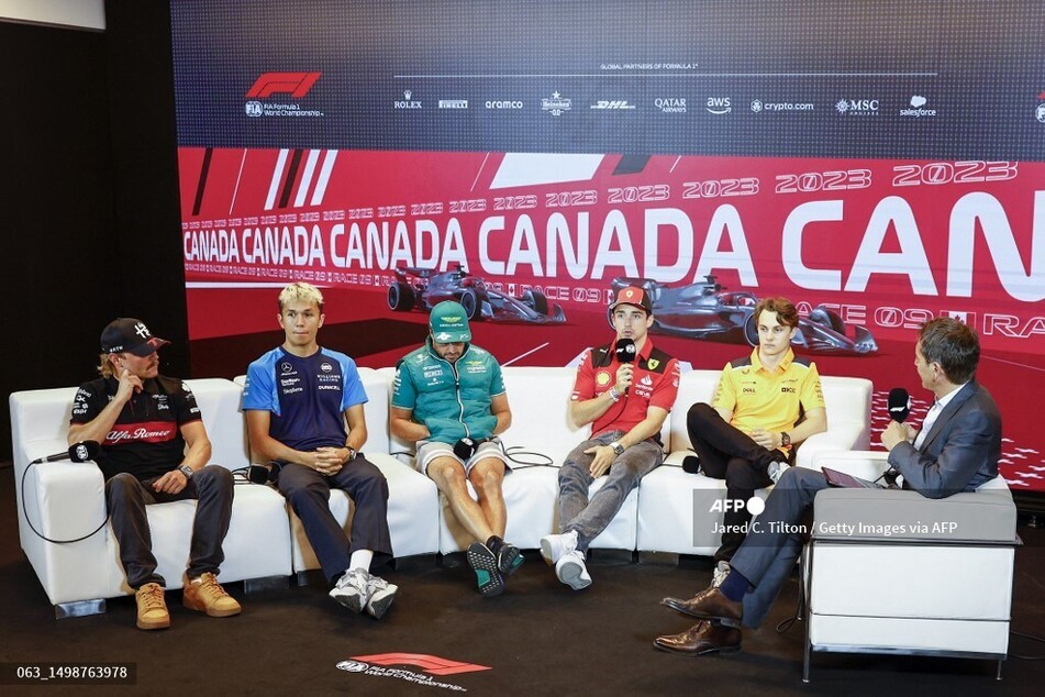 Auf der Fahrer-Pressekonferenz vor dem Grand-Prix in Montreal war Leclerc (rotes Shirt) etwas ratlos.