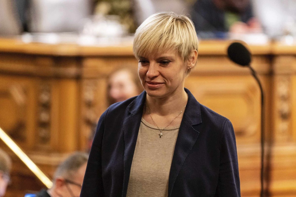 Die Hamburger AfD-Abgeordnete Olga Petersen (40) trat in der russischen Propaganda-Show "60 Minutes" auf.