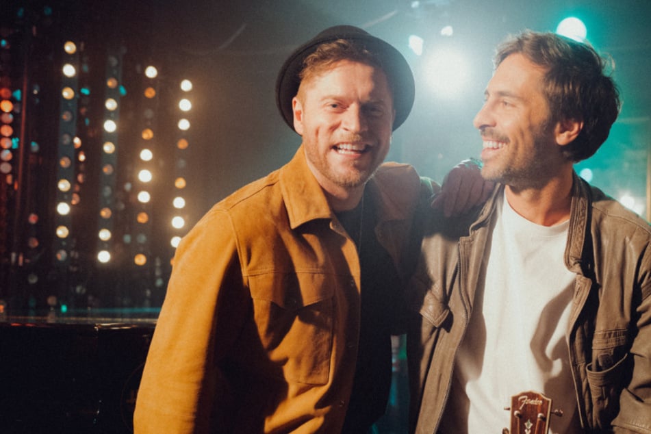 Max Giesinger cuenta sobre las fiestas salvajes con Johannes Oerding: "Cuando él está una vez..."