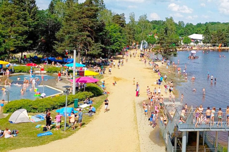 Für dieses Strandbad in Schneeberg gibt's bis September freien Eintritt