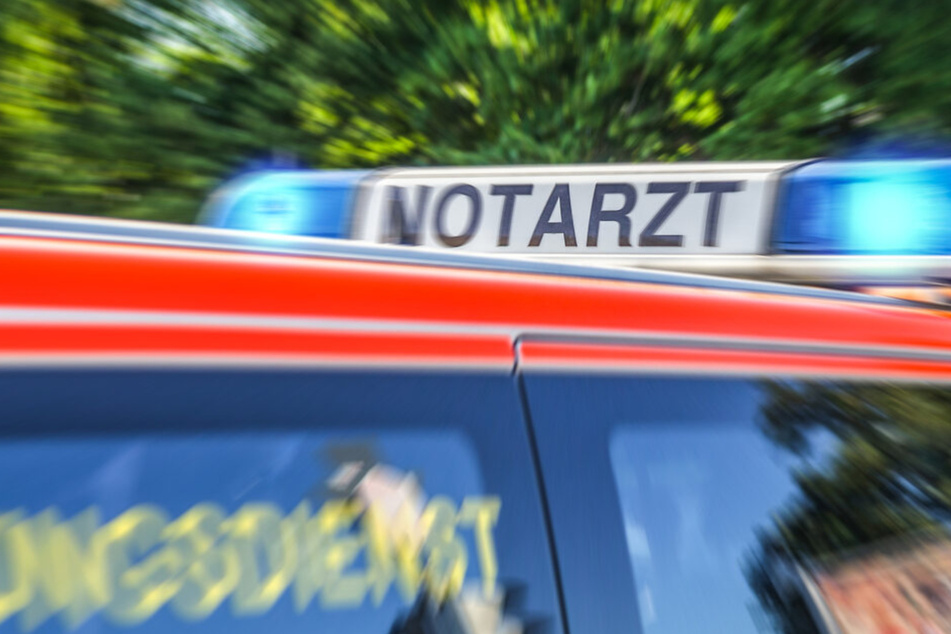 Zwei Mädchen nach Crash mit Autofahrer schwer verletzt: Polizei bittet um Hinweise