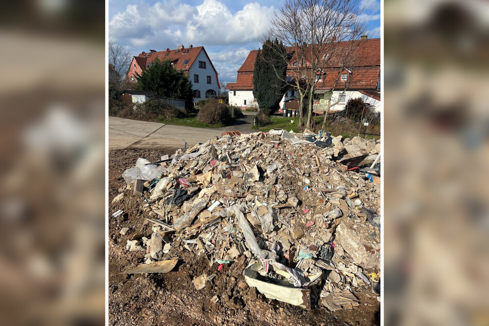 Insgesamt wurden circa 15 Tonnen teilweise giftige Abfälle im Bahnhofsbereich von Nierstein (Landkreis Mainz-Bingen) illegal abgeladen.