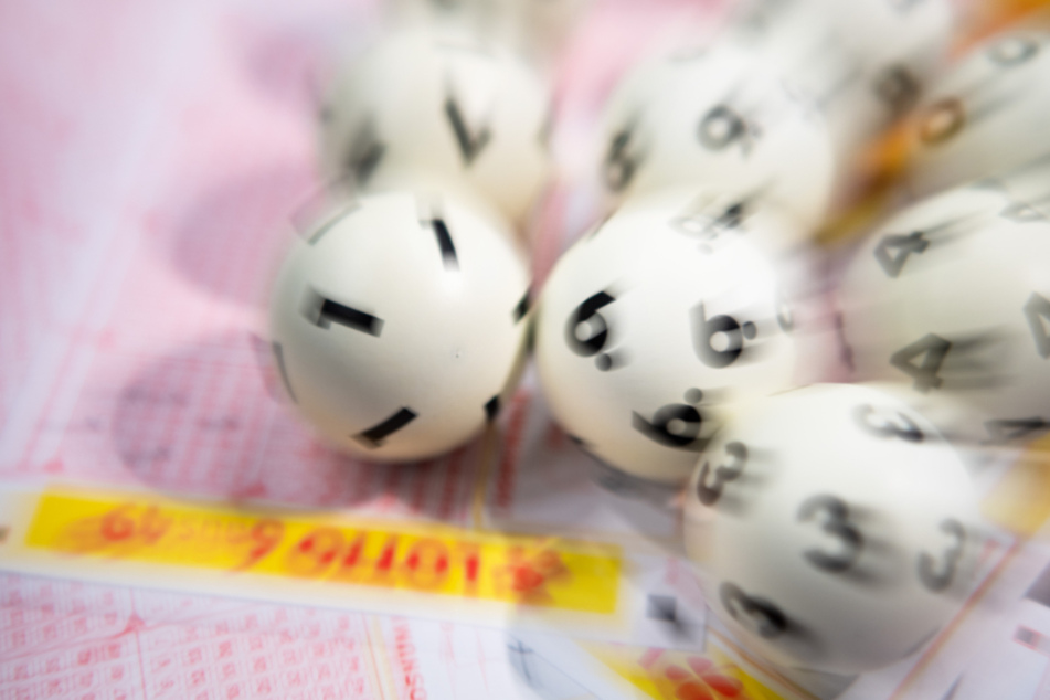 Der Spieler aus Freiburg gewann im Spiel 77 den Jackpot mit rund 1,7 Millionen Euro.