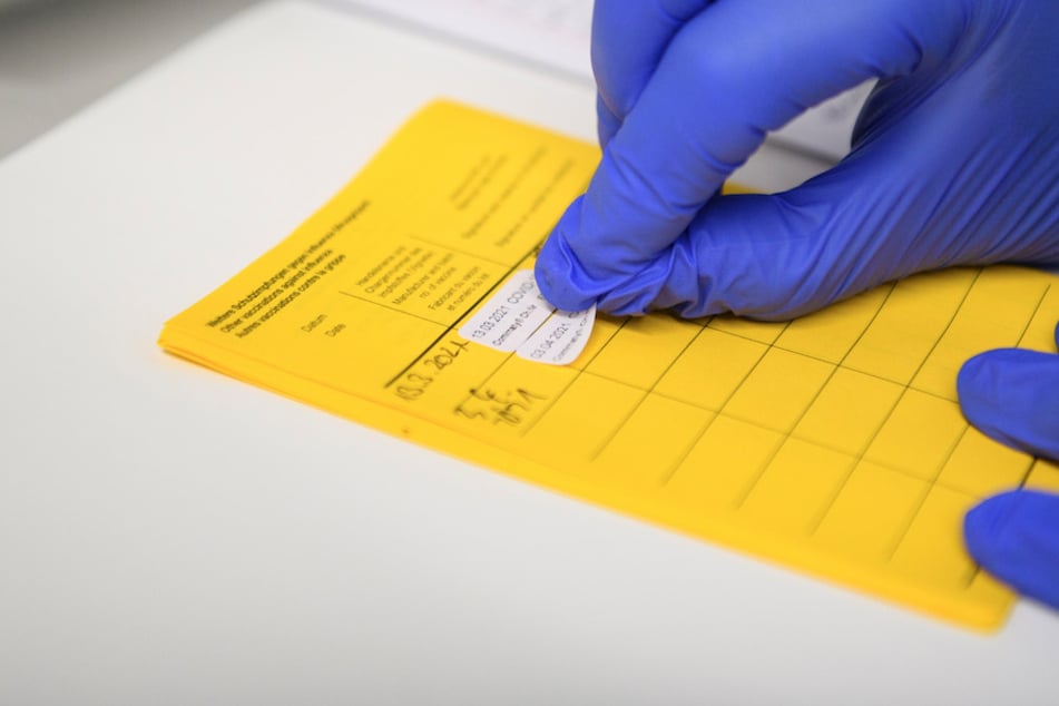 Ein klassischer ausgedruckter Impfpass ist Standard. Der digitale Impfpass soll zusätzlich kommen.