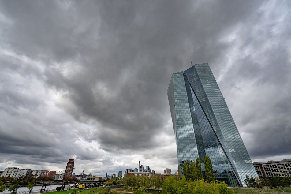 Die Europäische Zentralbank (EZB) in Frankfurt möchte die Inflation langfristig auf zwei Prozent halten.