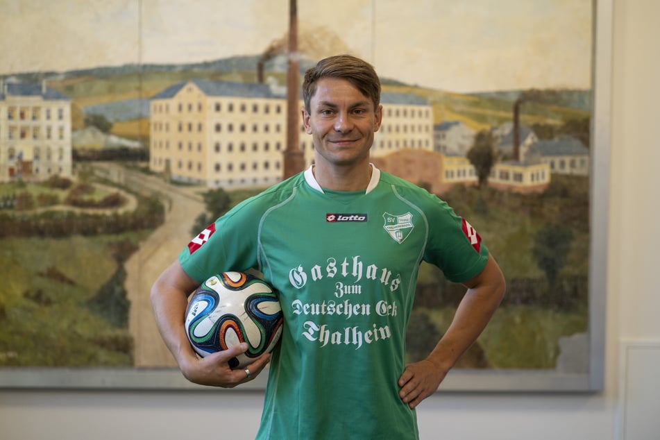 Läuft vielleicht schon bald mit dem Trikot mit dem Adler auf der Brust auf: Thalheims wiedergewählter Bürgermeister Nico Dittmann (36, parteilos).