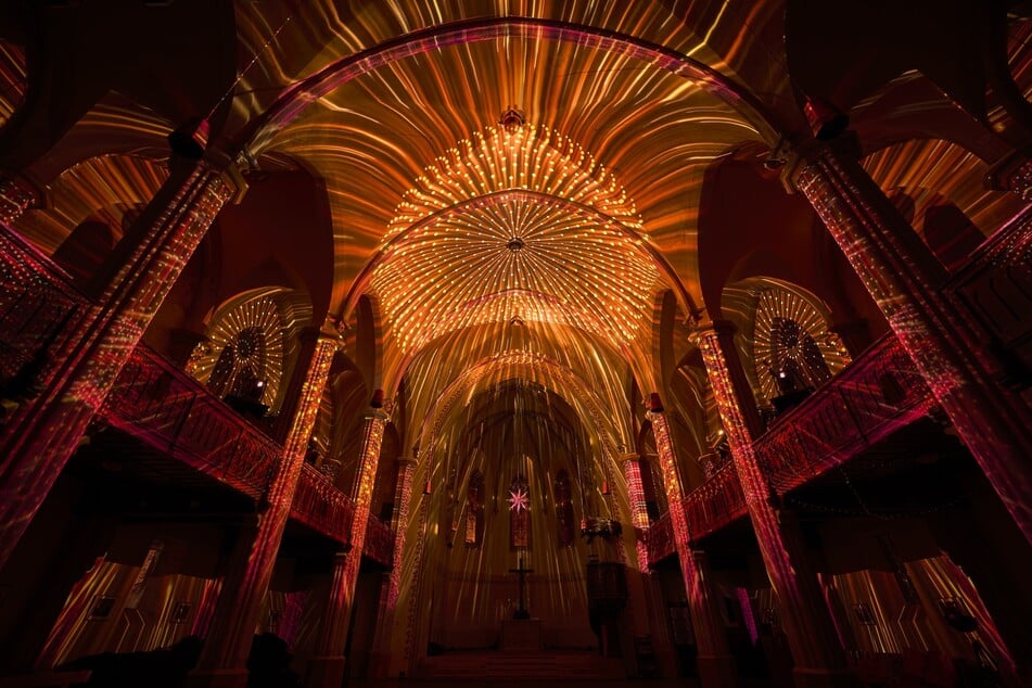 Neben der Lichtshow dürft Ihr Euch auf eine zeitgenössische Interpretation von Vivaldis "Vier Jahreszeiten" freuen.