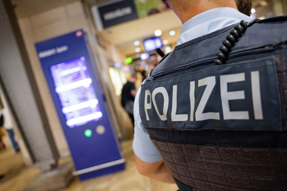 Da der sechsfach gesuchte Mann (38) die geforderte Geldsumme nicht aufbringen kann, muss er für ein halbes Jahr hinter Gitter. (Symbolfoto)