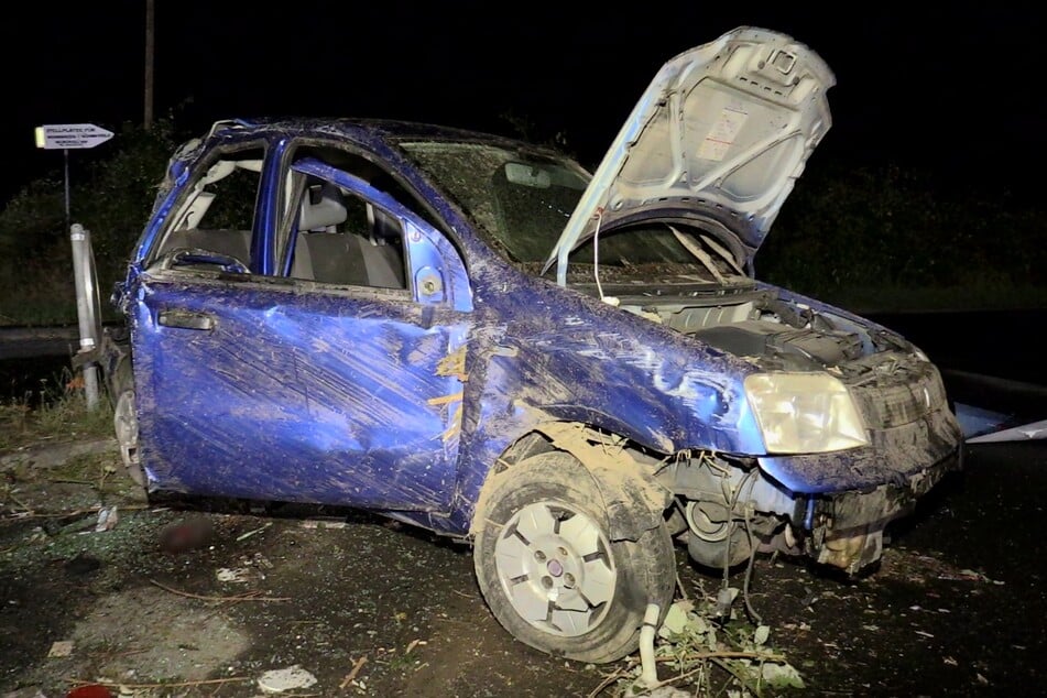 Bei einem Unfall in Leverkusen gab es ein Todesopfer und vier Verletzte.