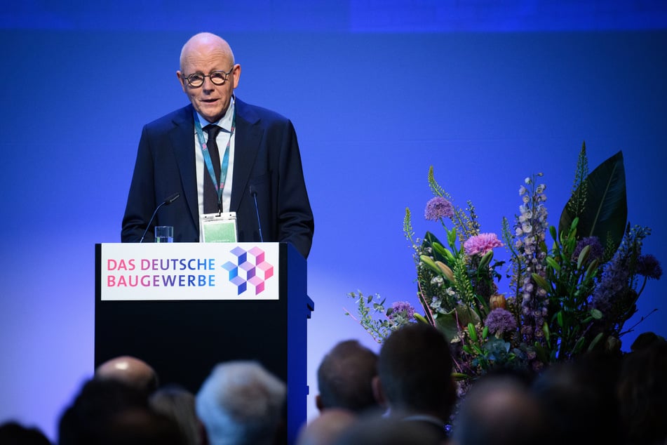 Wolfgang Schubert-Raab, Präsident des Zentralverbands Deutsches Baugewerbe, sieht dringenden Handlungsbedarf. (Archivbild)