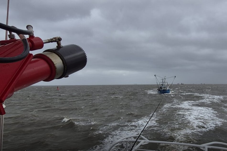 Der Fischkutter "Neptun" war manövrierunfähig.