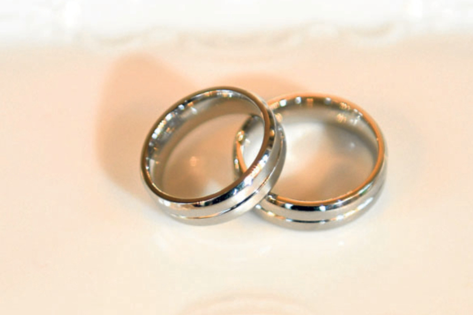 Diese Ringe warten auf Daniela und Piotr Pazera.