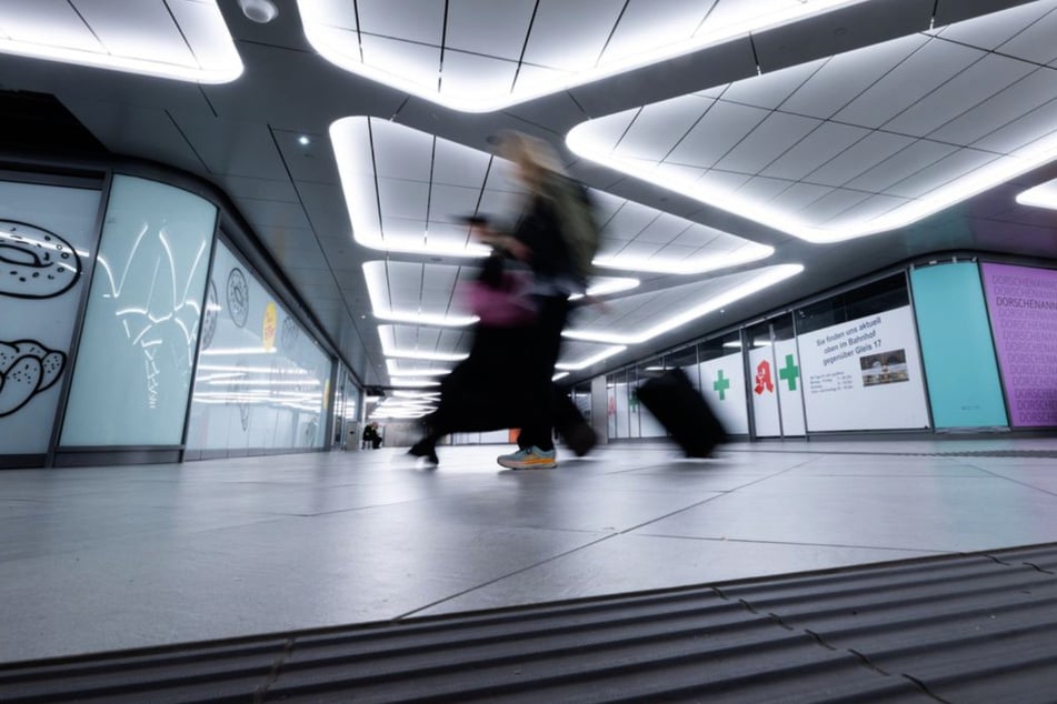 Seit 2020 wird die B-Ebene im Frankfurter Hauptbahnhof umgebaut. Jetzt sollen bald wieder die ersten Geschäfte öffnen.