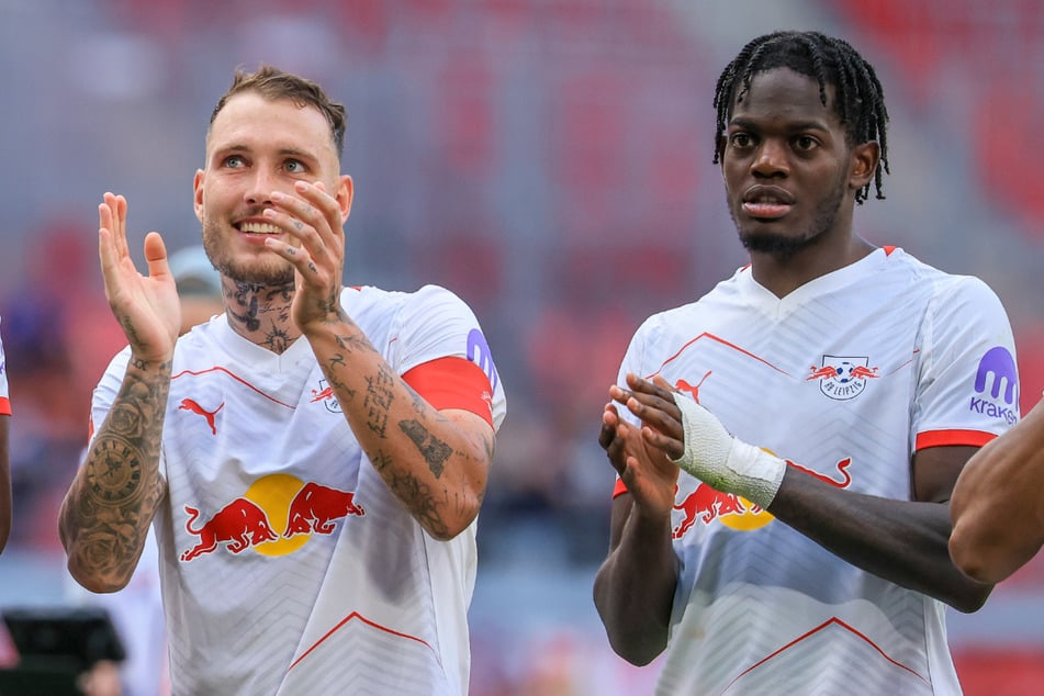 Castello Lukeba (23, r.) trainiert wieder mit der Mannschaft und könnte am Samstag zum Einsatz kommen. Bei David Raum (28) ist es noch nicht soweit.