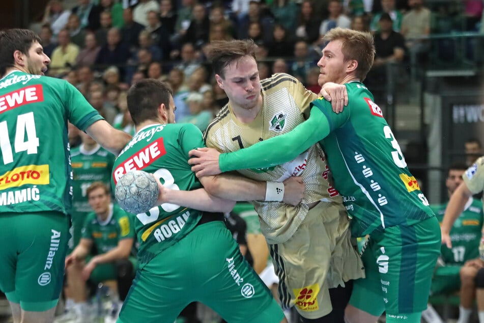 Die Defensive der Grün-Weißen macht es den Niedersachsen schwer.