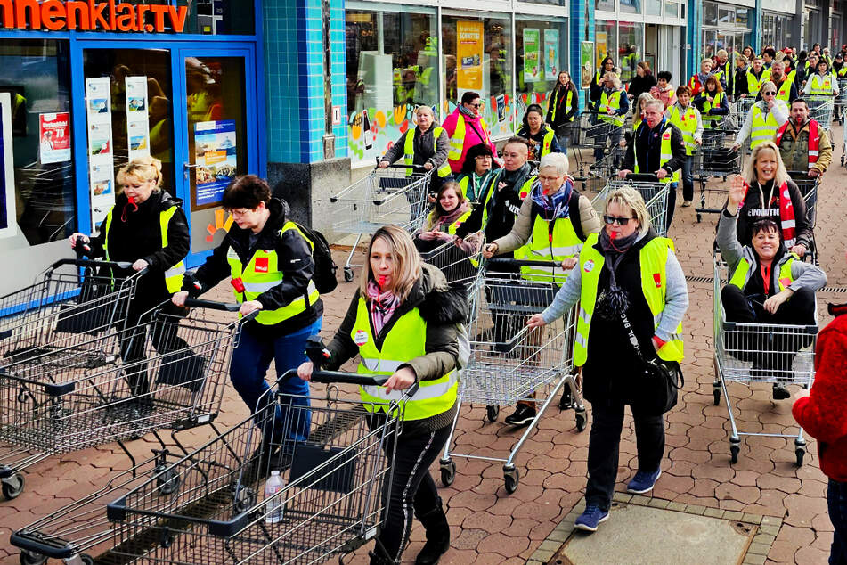 Streik im sächsischen Einzelhandel geht weiter: Filialen von H&M, Aldi und Co. betroffen