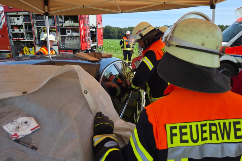 In Visselhövede waren am Sonntag drei Kinder bei brütender Hitze in einem Auto eingeschlossen.