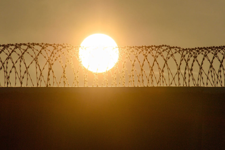 In Sachsen-Anhalts Gefängnissen haben im vergangenen Jahr 34 Häftlinge einen Abschluss gemacht. (Symbolfoto)