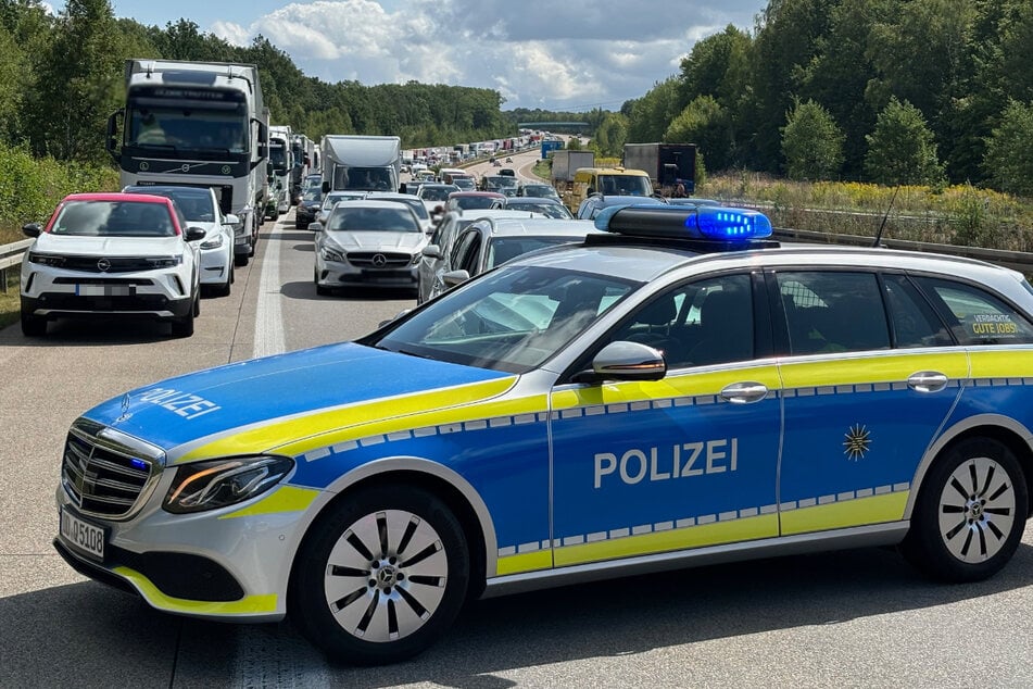 Stau-Gefahr! Die A4 musste in Richtung Erfurt zwischen Wüstenbrand und Hohenstein-Ernstthal voll gesperrt werden.