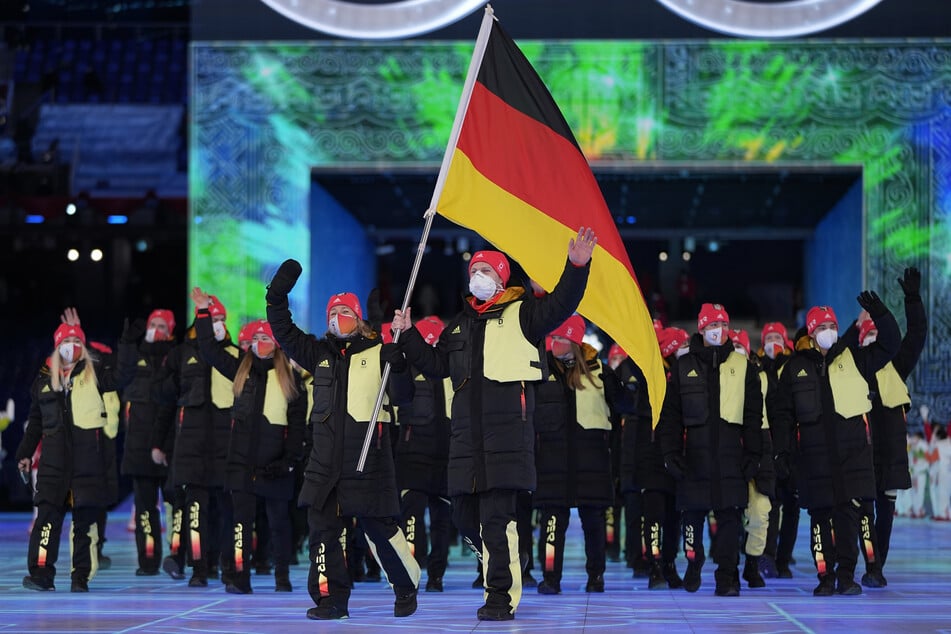 2022 führten Claudia Pechmann und Francesco Friedrich das deutsche Team bei der Eröffnungsfeier an. Wer wird Nachfolger des Duos?