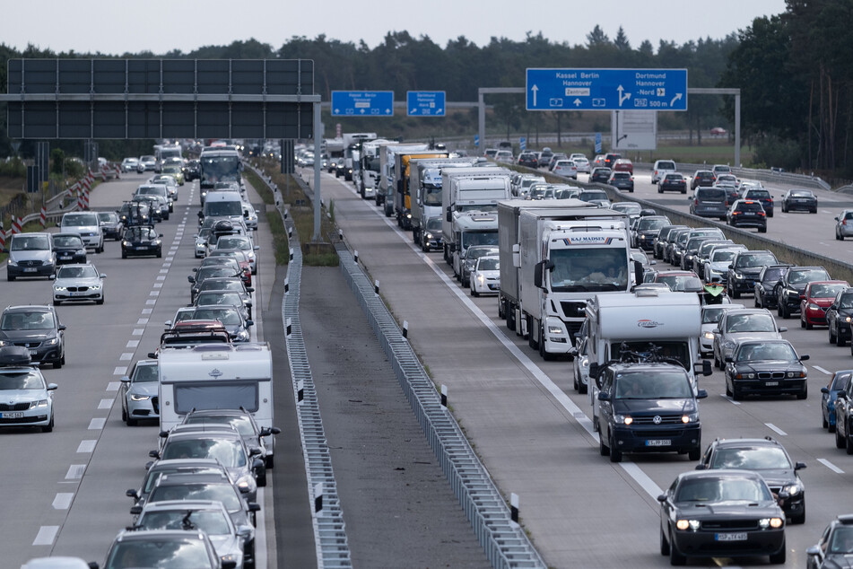 Viel Stillstand auf den NRW-Autobahnen am Karfreitag, doch es gibt Positives
