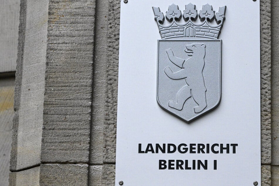 Messerangriff vor Supermarkt: Zeugin "sah nur noch den Griff"